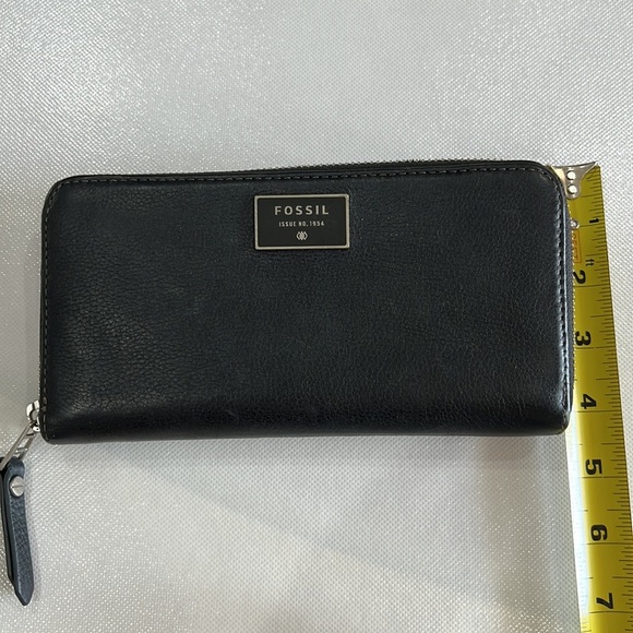 Fossil Black Leather Wallet - Picture 10 of 10
